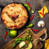 Poêlon en fonte avec trempette de nachos au fromage – Image 2